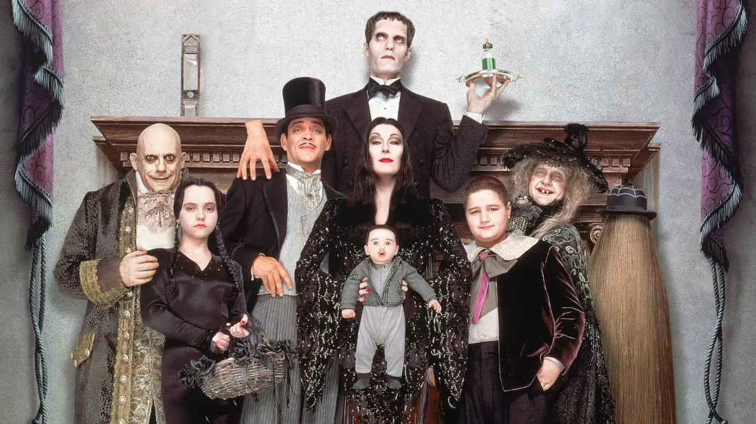 Addams Ailesi 2 (Addams Family Values) izlemek için tıklayınız.
