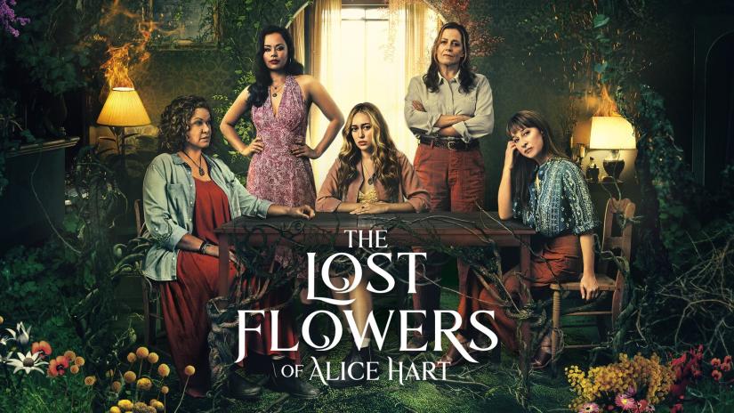Alice Hart'ın Kayıp Çiçekleri (The Lost Flowers of Alice Hart) izlemek için tıklayınız.