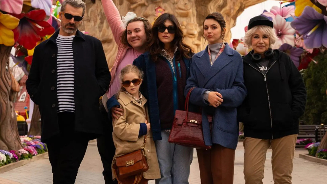 Allak Bullak Bir Aile (Una famiglia sottosopra) izlemek için tıklayınız.