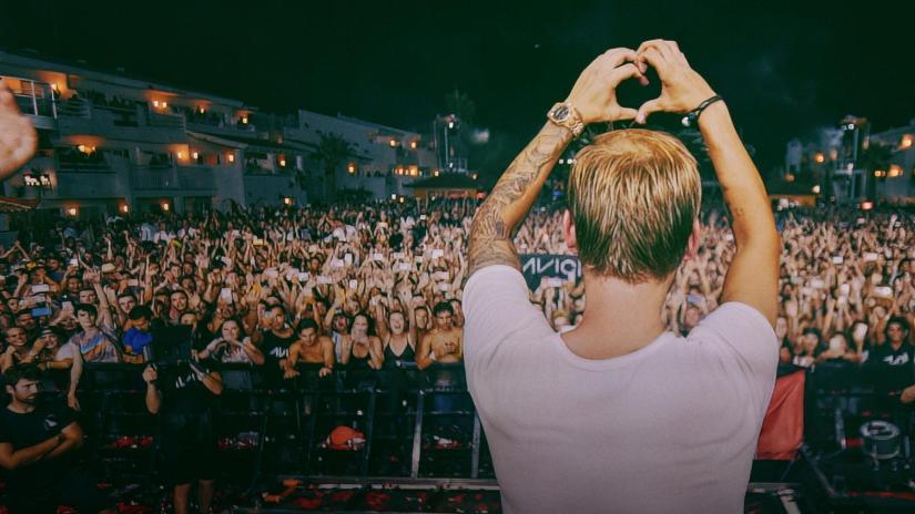 Avicii - Son Konserim (Avicii - My Last Show) izlemek için tıklayınız.