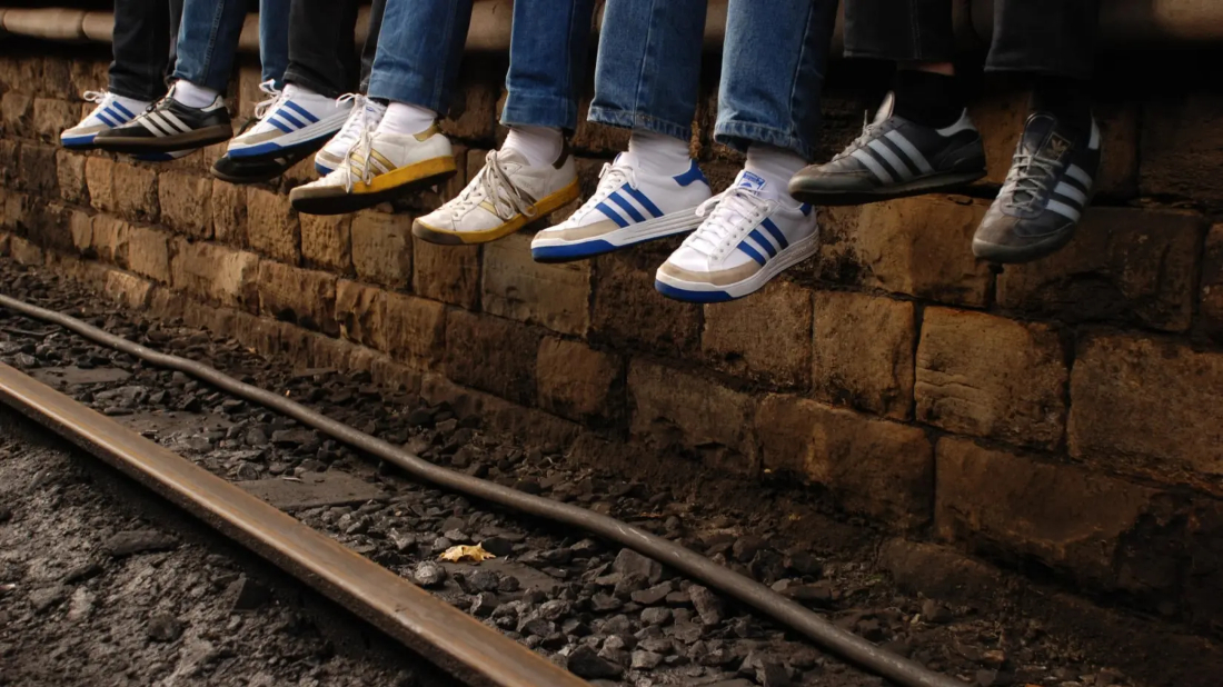 Awaydays (Awaydays) izlemek için tıklayınız.