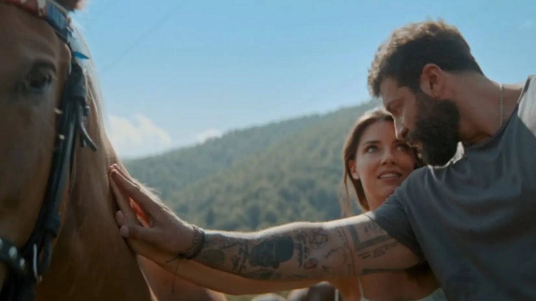 Blind Vacation (Blind Vacation) izlemek için tıklayınız.