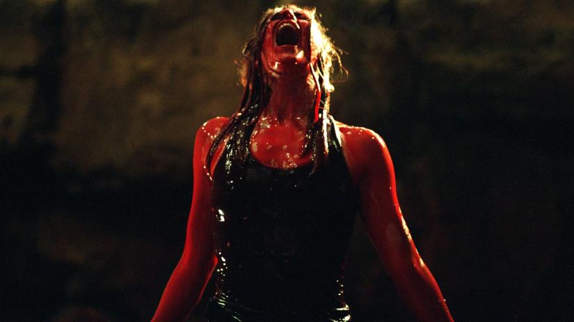 Cehenneme 1 Adım (The Descent) izlemek için tıklayınız.