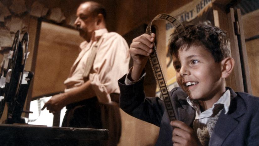Cennet Sineması (Nuovo Cinema Paradiso) izlemek için tıklayınız.