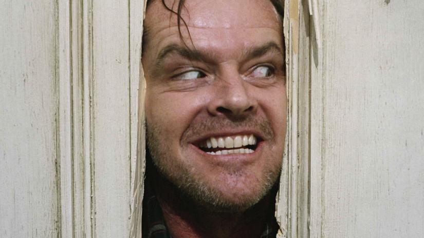 Cinnet (The Shining) izlemek için tıklayınız.