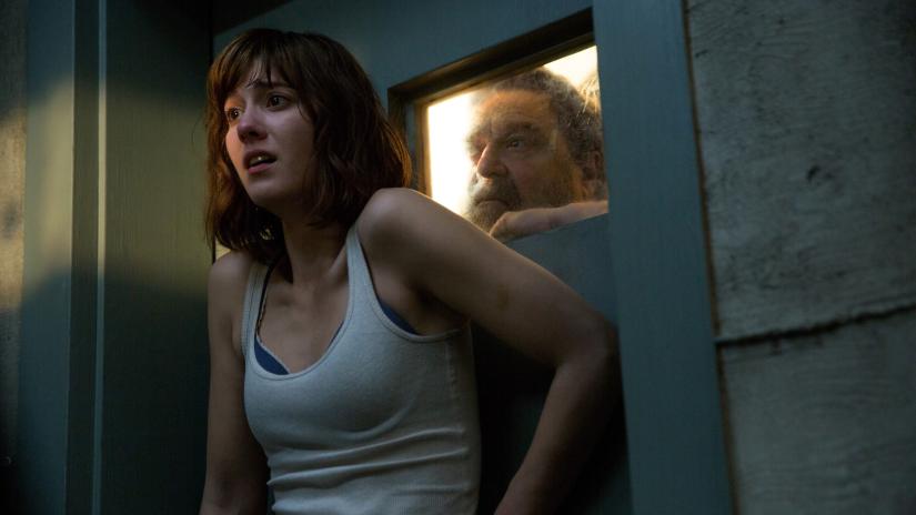 Canavar Yolu No: 10 (10 Cloverfield Lane) izlemek için tıklayınız.