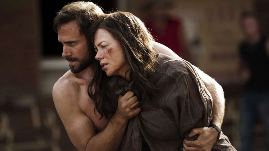 Fırtınanın Ortasında (Strangerland) izlemek için tıklayınız.