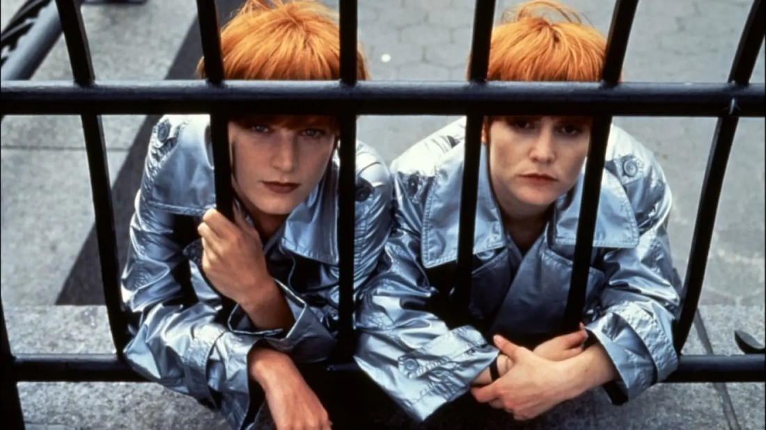 Genç Bekar Bayan Aranıyor (Single White Female) izlemek için tıklayınız.