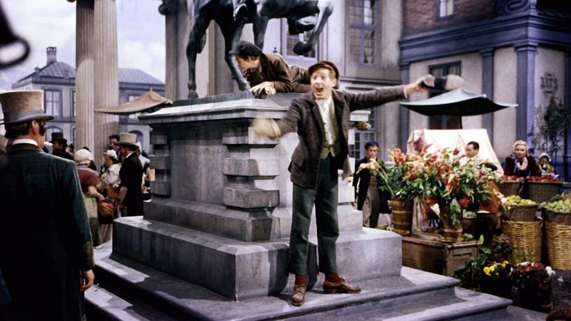 Hans Christian Andersen (Hans Christian Andersen) izlemek için tıklayınız.