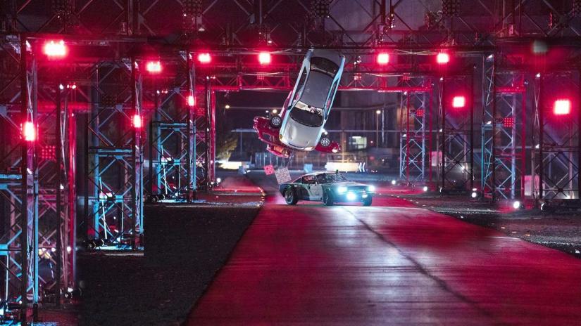 Hyperdrive (Hyperdrive) izlemek için tıklayınız.