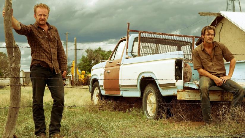 İki Eli Kanda (Hell or High Water) izlemek için tıklayınız.