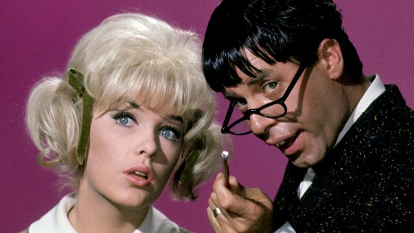 Jerry Lewis aşk Hocası (The Nutty Professor) izlemek için tıklayınız.