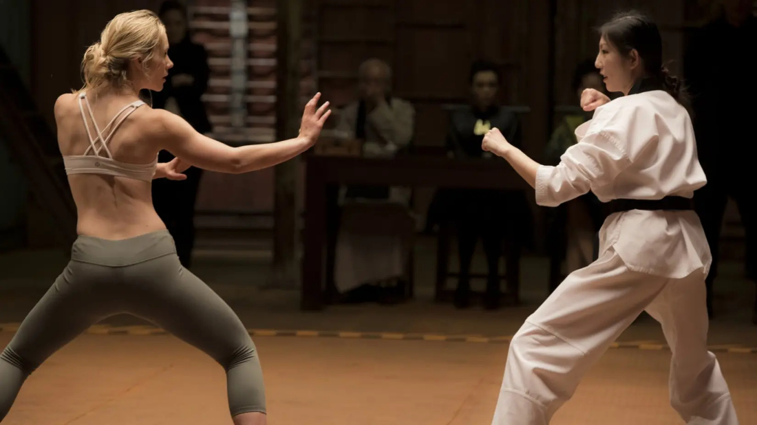 Kanlı Dövüş (Lady Bloodfight) izlemek için tıklayınız.