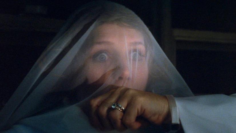 Kehanet (The Omen) izlemek için tıklayınız.