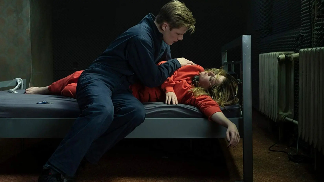 Kidnapping Stella (Kidnapping Stella) izlemek için tıklayınız.