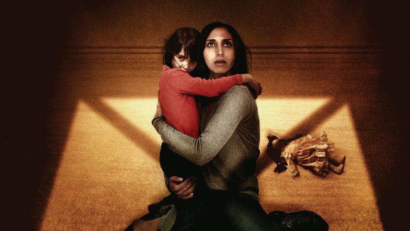 Under the Shadow (Under the Shadow) izlemek için tıklayınız.