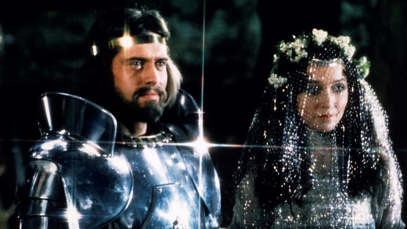 Krallar savaşıyor (Excalibur) izlemek için tıklayınız.