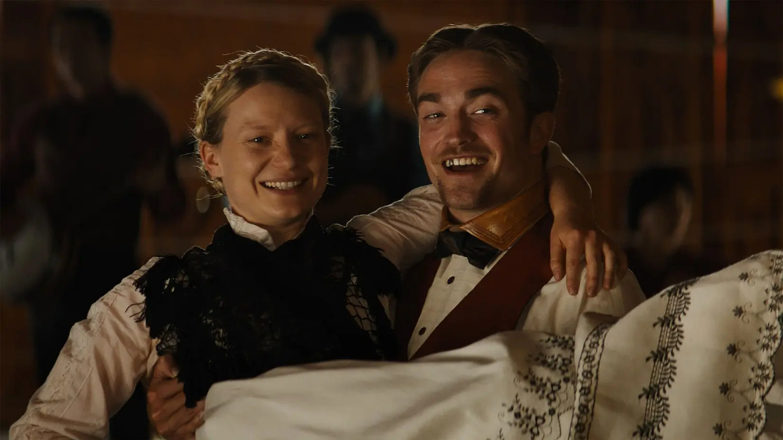 Küçük Hanım (Damsel) izlemek için tıklayınız.