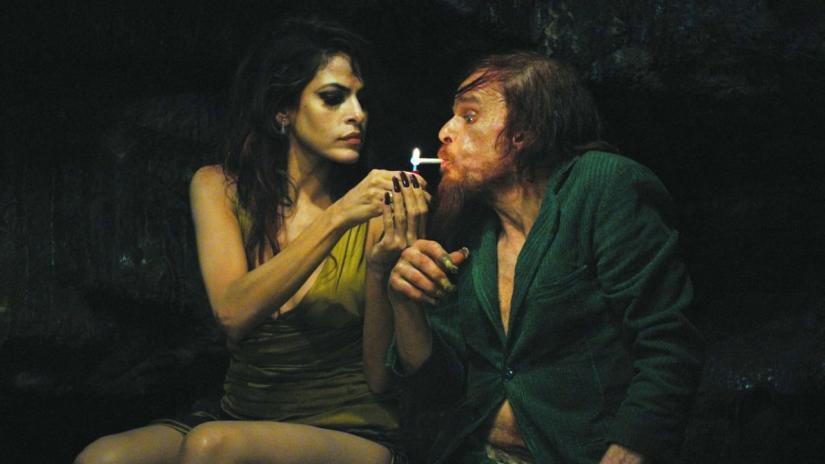 Kutsal Motorlar (Holy Motors) izlemek için tıklayınız.