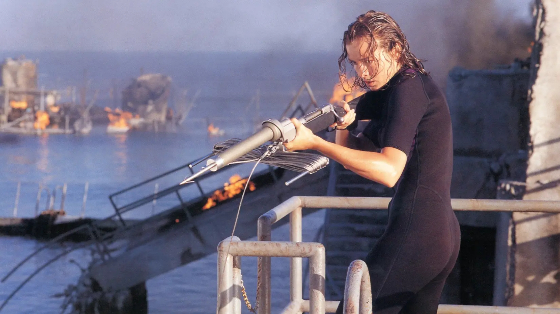 Mavi Korku (Deep Blue Sea) izlemek için tıklayınız.