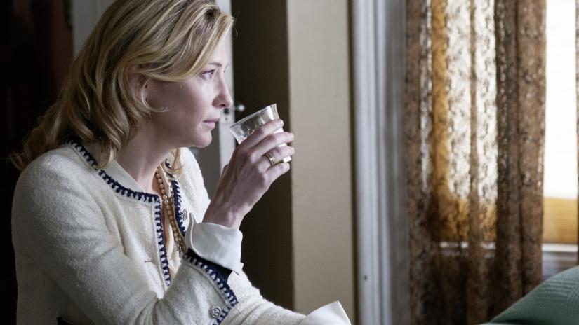 Mavi Yasemin (Blue Jasmine) izlemek için tıklayınız.