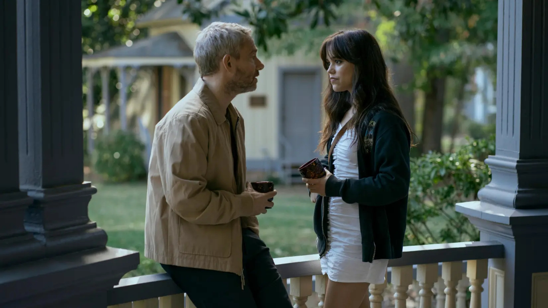 Miller'ın Favorisi (Miller's Girl) izlemek için tıklayınız.