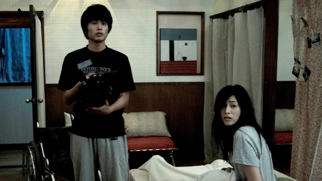 Paranormal Aktivite: Tokyo Gecesi (Paranômaru akutibiti: Dai-2-shô - Tokyo Night) izlemek için tıklayınız.