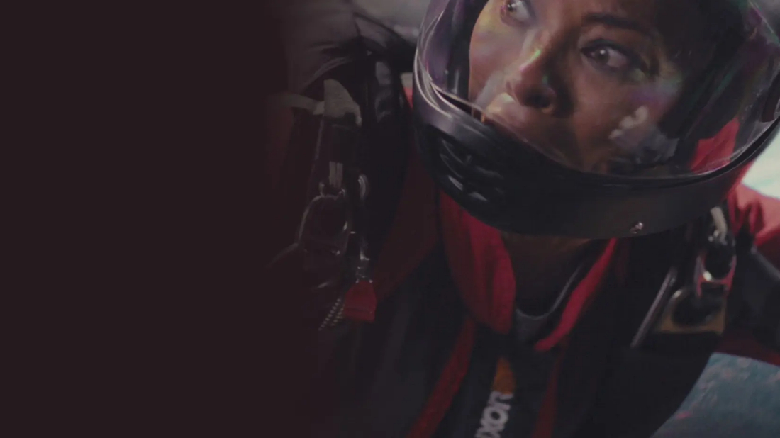 Pushed Off a Plane and Survived (Pushed Off a Plane and Survived) izlemek için tıklayınız.