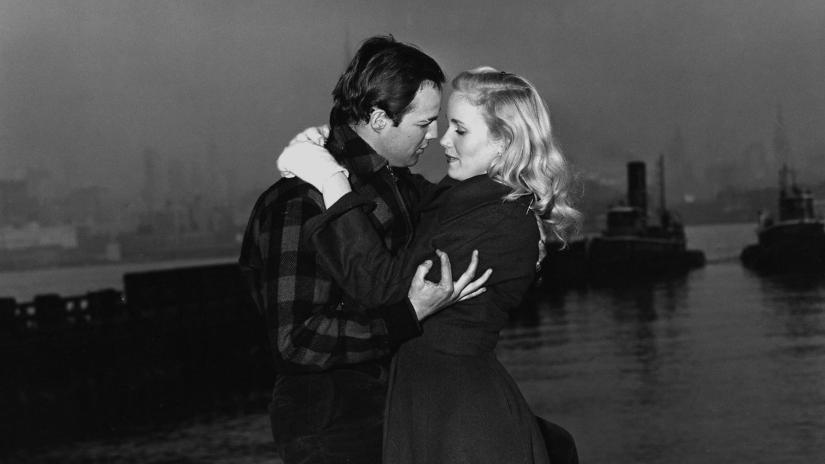 Rıhtımlar Üstünde (On the Waterfront) izlemek için tıklayınız.