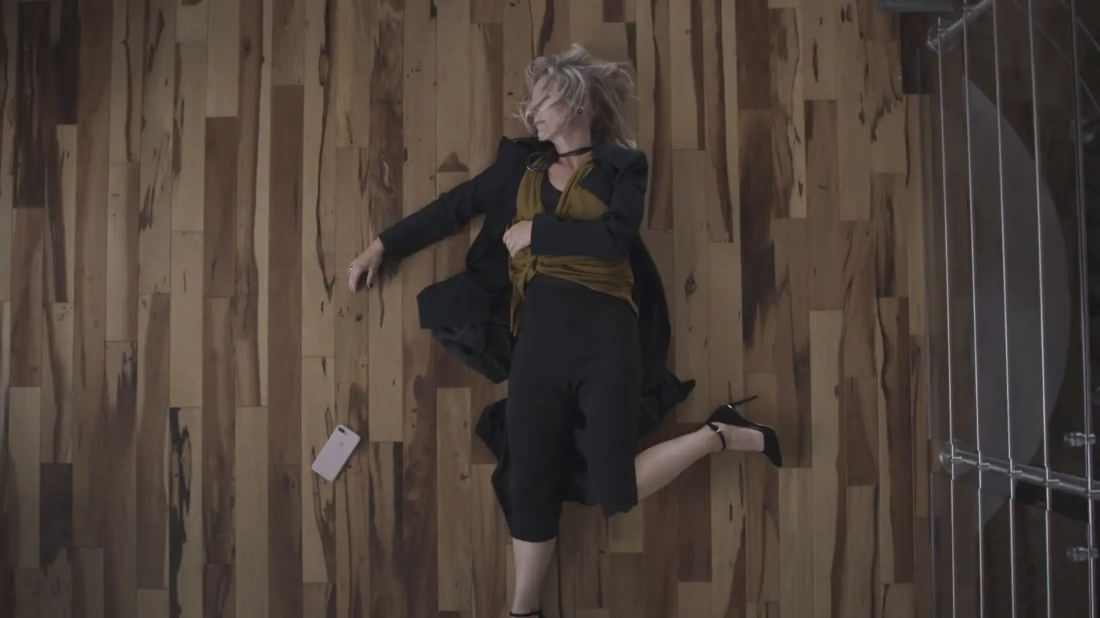 Mad Mom (Mad Mom) izlemek için tıklayınız.