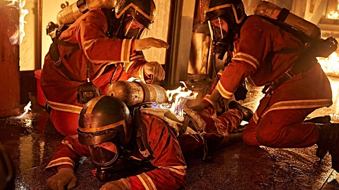 The Firefighters (The Firefighters) izlemek için tıklayınız.