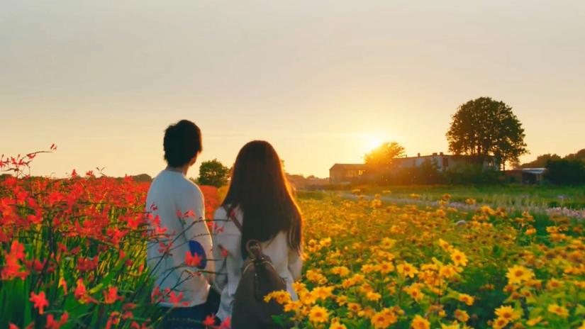 The Hows of Us (The Hows of Us) izlemek için tıklayınız.