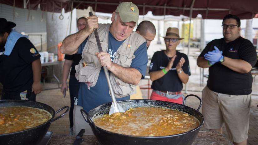 İyilik Mutfağı (We Feed People) izlemek için tıklayınız.